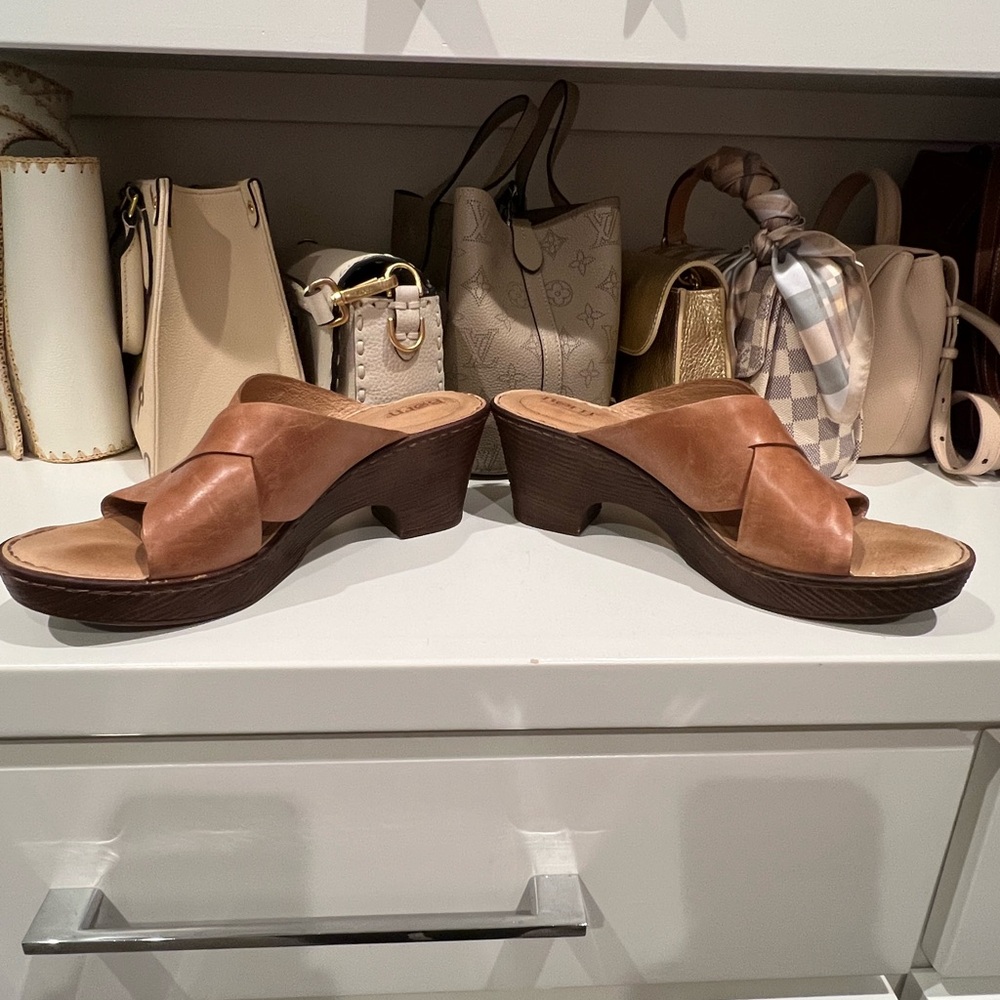 Born Sandals